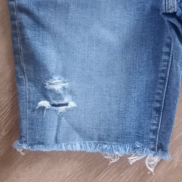 Gap Bermuda Short Hi Rise Denim Distressed Five Pocket Jean Raw Hem - Picture 2 of 9
